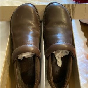 Leather Slip-on shoe.